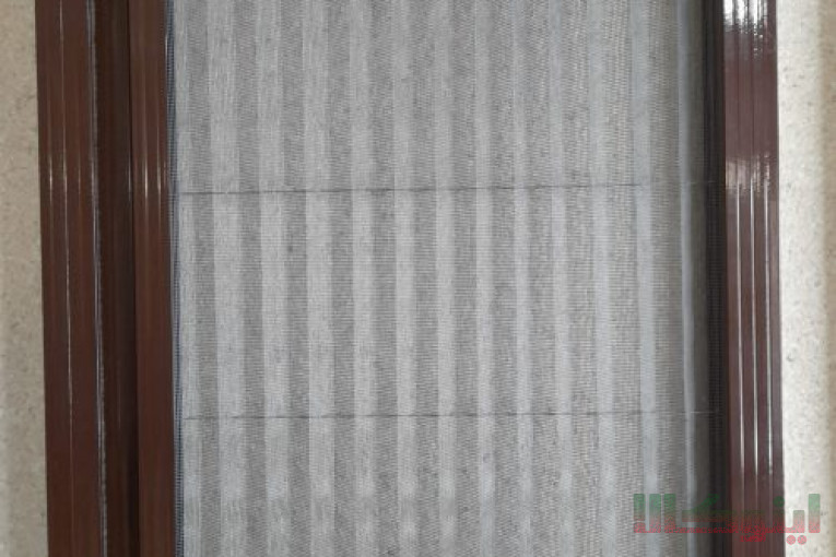 تولیدکننده انواع توری های پلیسه ساده، جداشونده و دوطرفه در رنگ های متنوع