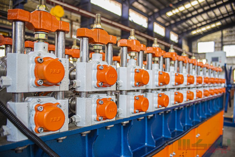 ساخت دستگاه تولید انواع پروفیل سقف کاذب ( L25 - U36 - F47 , استاد و رانر )