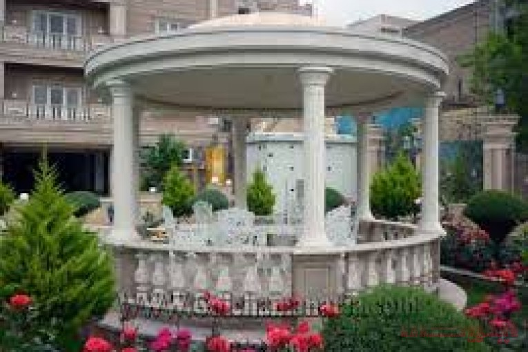 طراحی و اجرای انواع سقف و شیروانی تاب و باربیکیو و الاچیق و میز و صندلی چوبی وفلزی