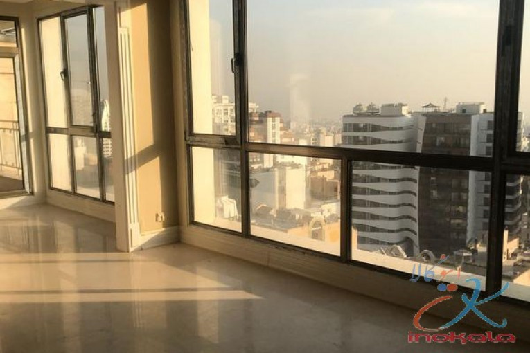 آپارتمان ۲۷۵ متریفروش 